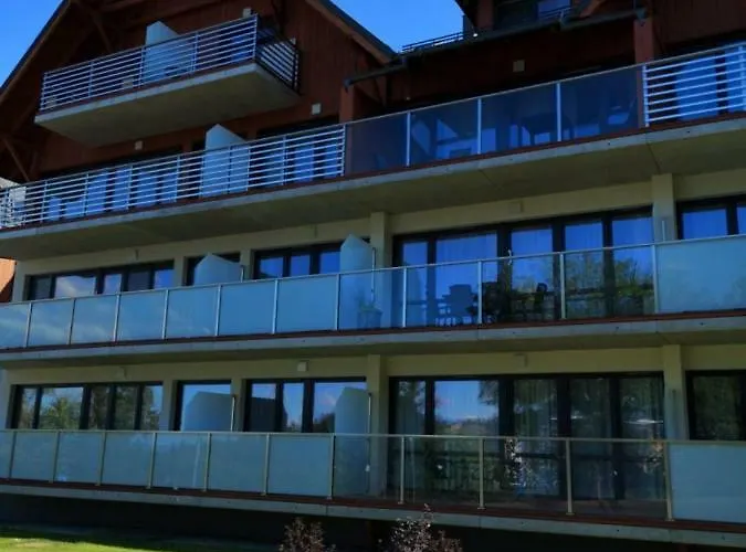 Malinowy Zakatek Triventi Mountain アパート