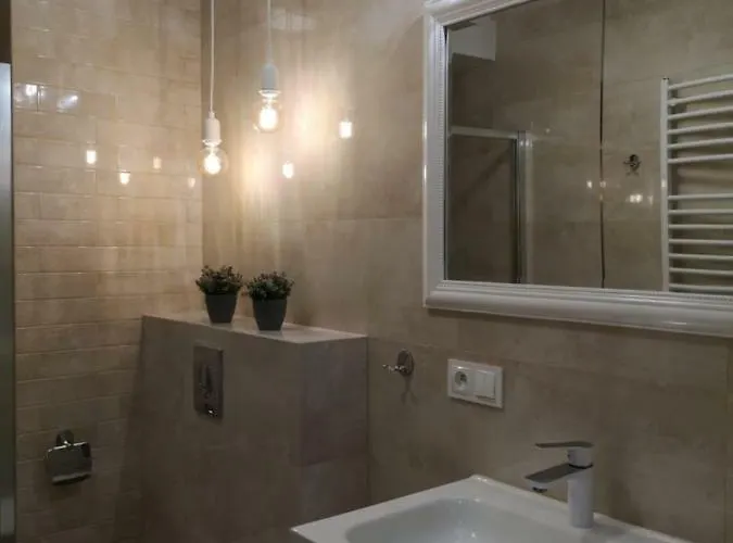 Malinowy Zakatek Triventi Mountain